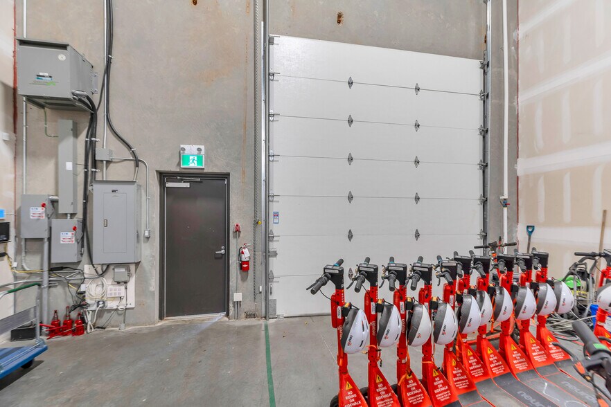 More Photos Of 580 Nicola Ave, Port Coquitlam Warehouse For Lease