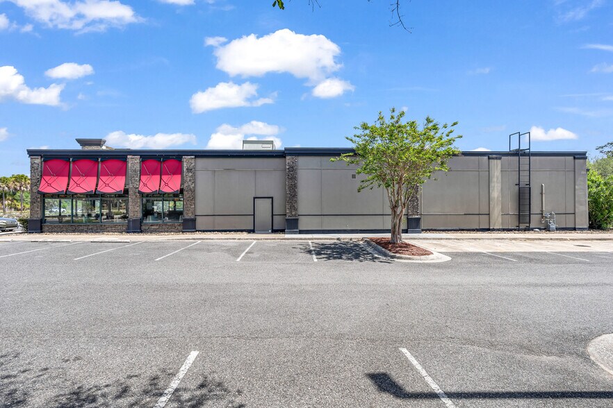 More Photos Of 1022 Hospitality Ln, Jacksonville Restaurant For Sale
