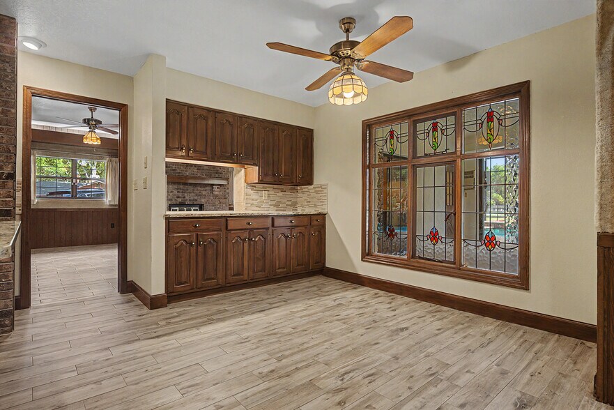 More Photos Of 2160 Laurence Dr, Clearwater Office For Sale