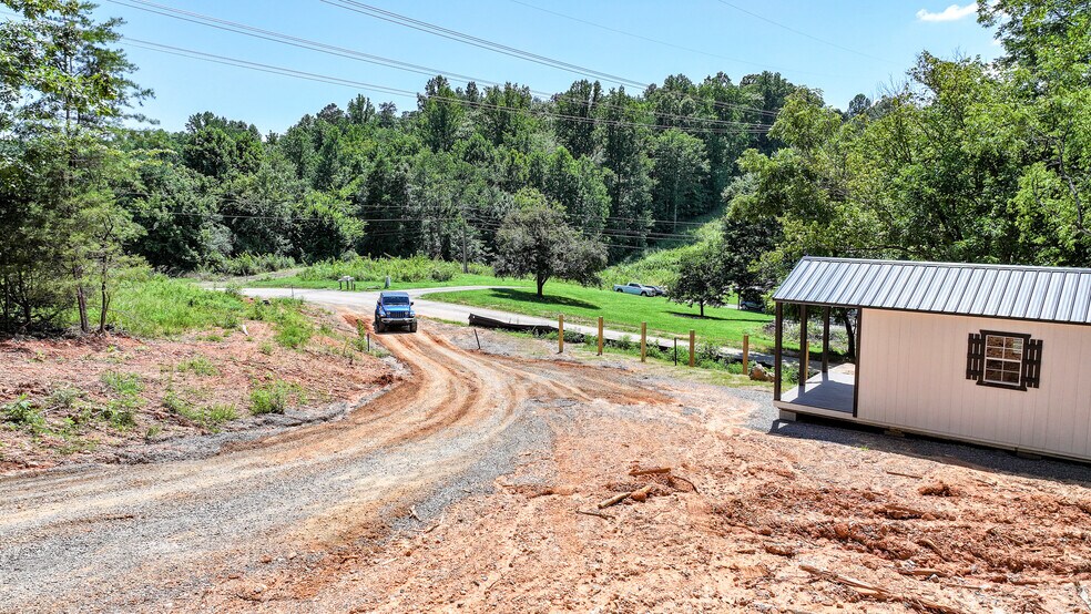 More Photos Of 180 Lakeland Ridge Rd, Bean Station Specialty For Sale