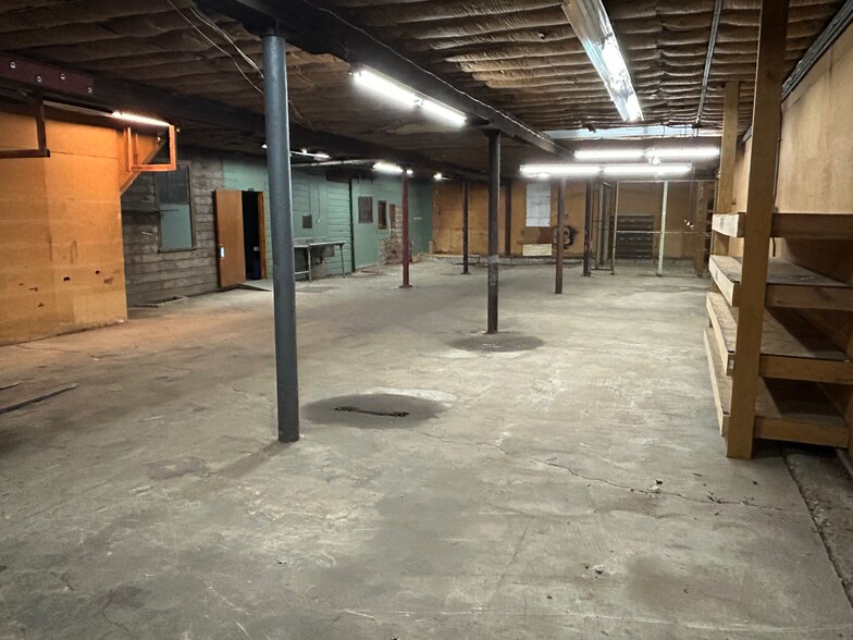 More Photos Of 1105 Catalyn St, Schenectady Warehouse For Sale