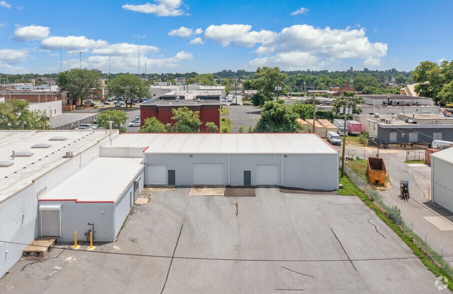 Primary Photo Of 4207-4209 Menlo Dr, Baltimore Flex For Lease