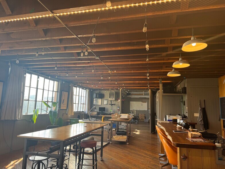 More Photos Of 3101 20th St, San Francisco Warehouse For Lease