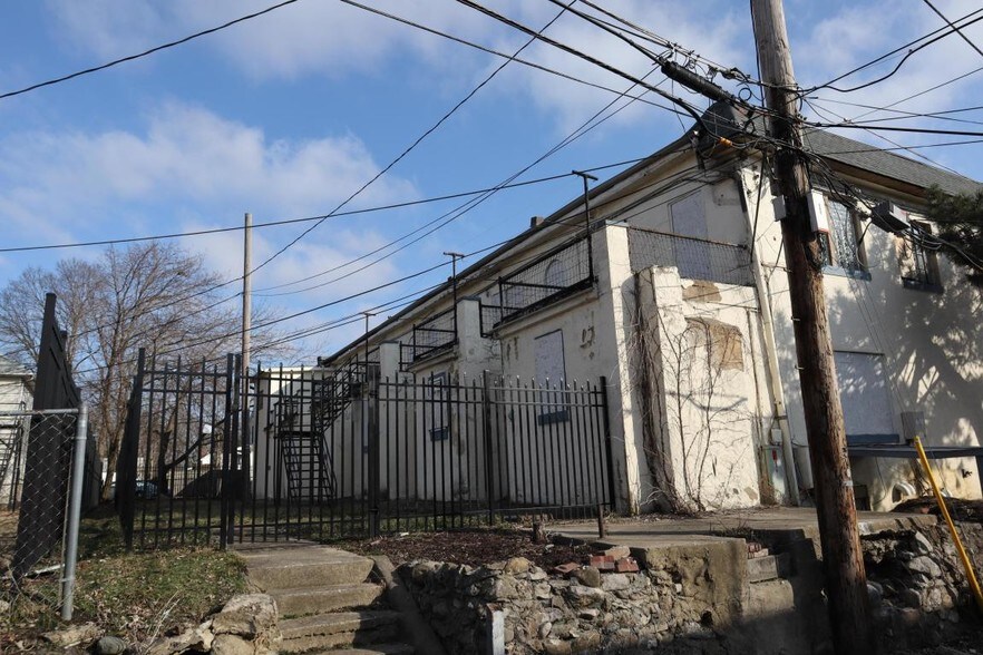 More Photos Of 377-387 Lechner Rd, Columbus Apartments For Sale