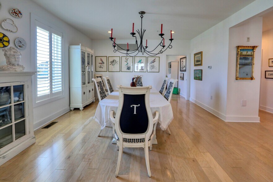 More Photos Of 205 E Savannah Rd, Lewes Specialty For Sale