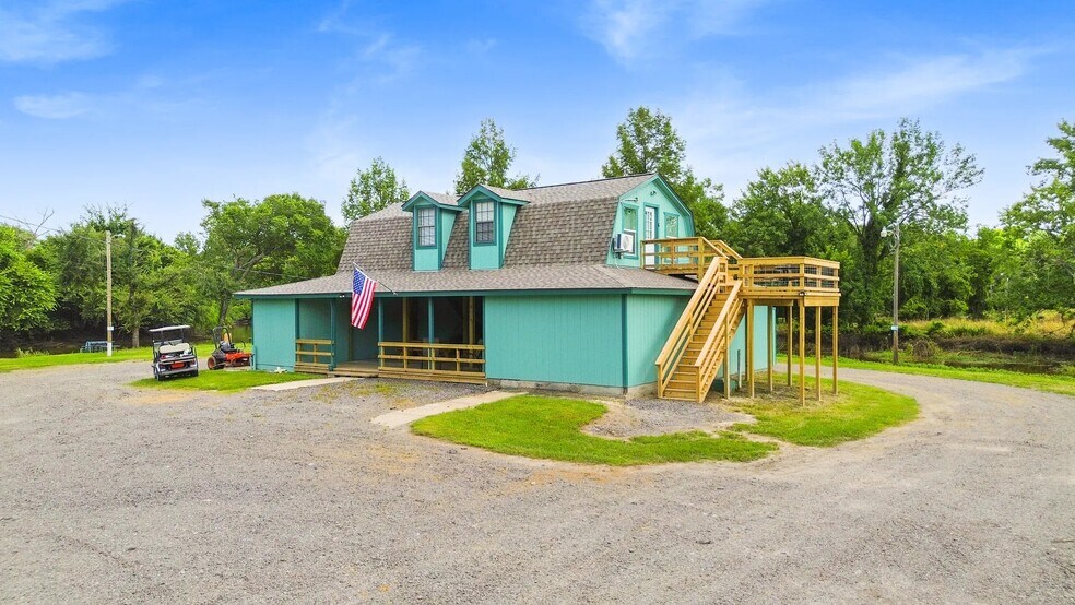 More Photos Of 14 Marina Pt, Huntsville Trailer Camper Park For Sale