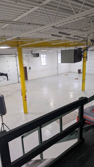 More Photos Of 3659-3679 Lost Nation Rd, Willoughby Warehouse For Lease