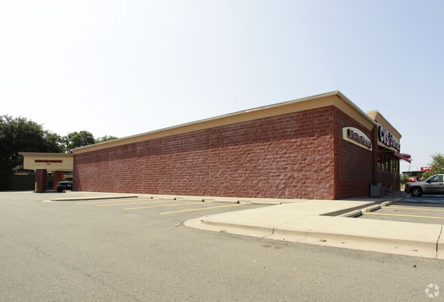 More Photos Of 1540 N Market St, Shreveport Freestanding For Sale
