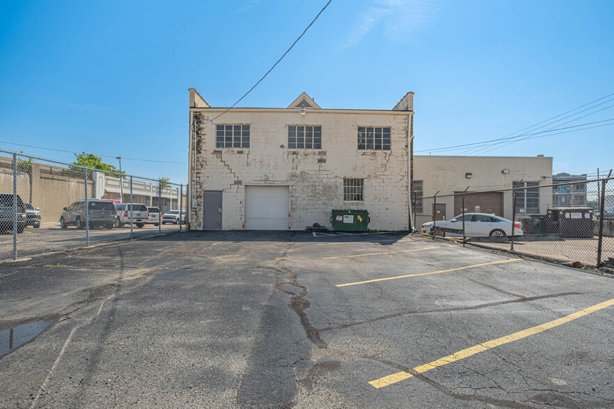 More Photos Of 317-319 S Main St, Dayton Storefront Retail Office For Sale
