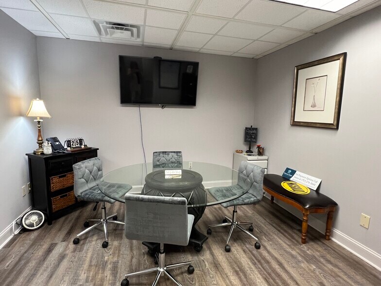 More Photos Of 4190 S Plaza Trl, Virginia Beach Office For Lease