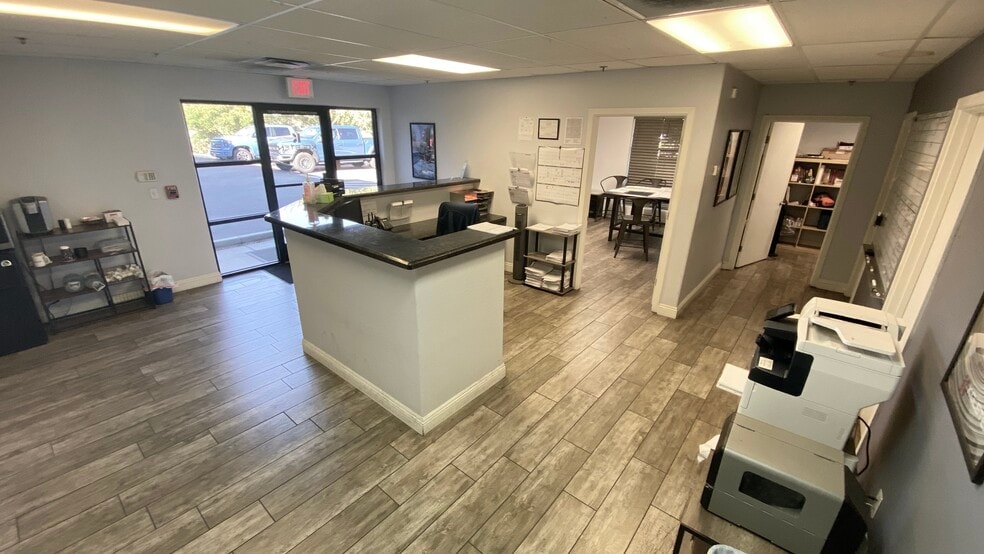 More Photos Of 210 N Pasadena St, Gilbert Manufacturing For Lease