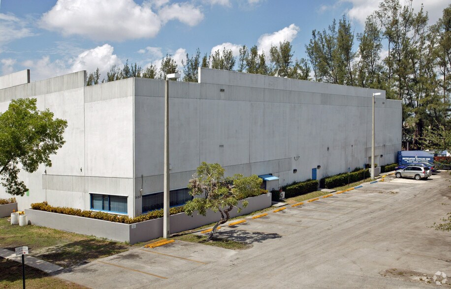 More Photos Of 1500 NW 95th Ave, Miami Warehouse For Lease