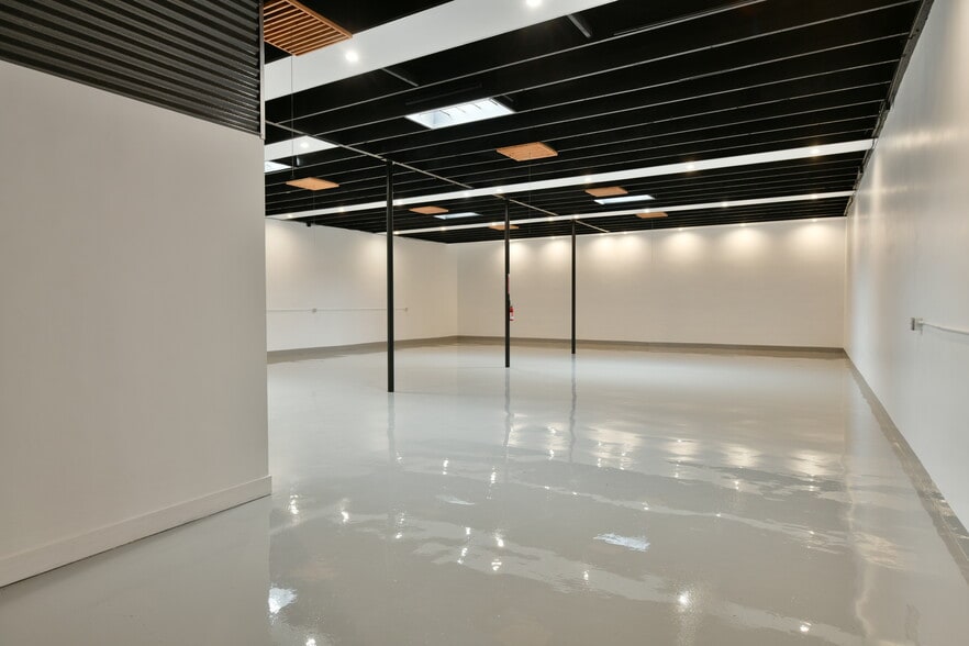 More Photos Of 1448 W Rosecrans Ave, Gardena Warehouse For Sale