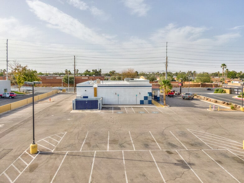 More Photos Of 4465 E Sahara Ave, Las Vegas Bar For Sale