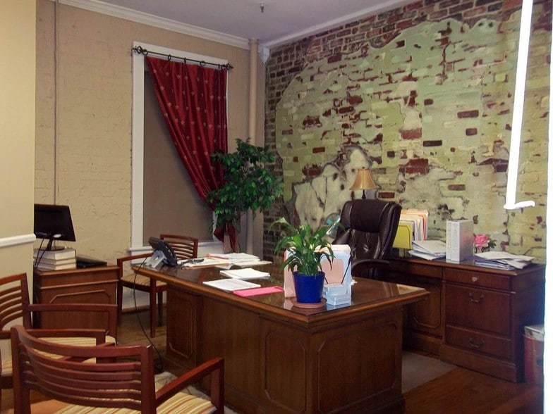 More Photos Of 1808 Front St, Slidell Office For Lease