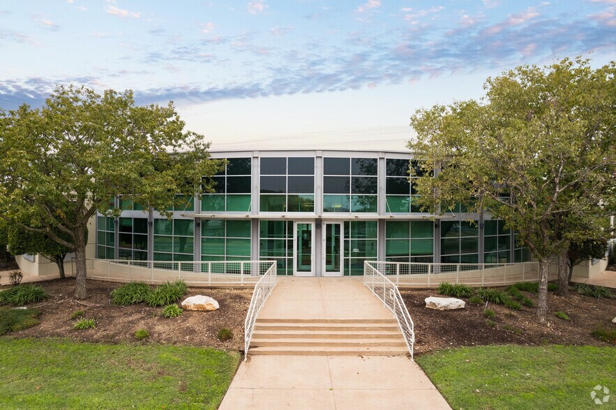 More Photos Of 12708 Riata Vista Cir, Austin Office For Lease