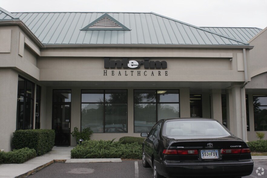 More Photos Of 17 Sherington Dr, Bluffton Storefront Retail Office For Lease