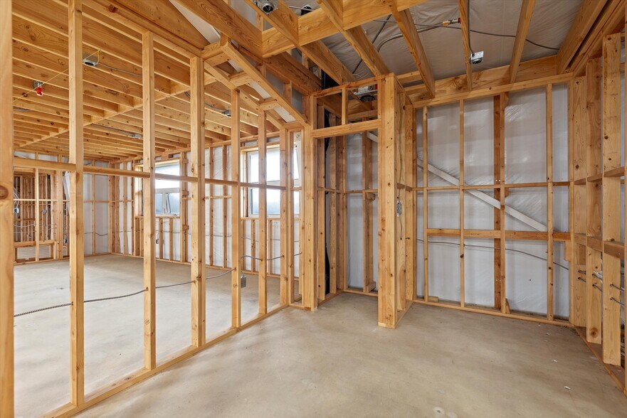 More Photos Of 1025 NW Grove st, Newport Industrial For Sale