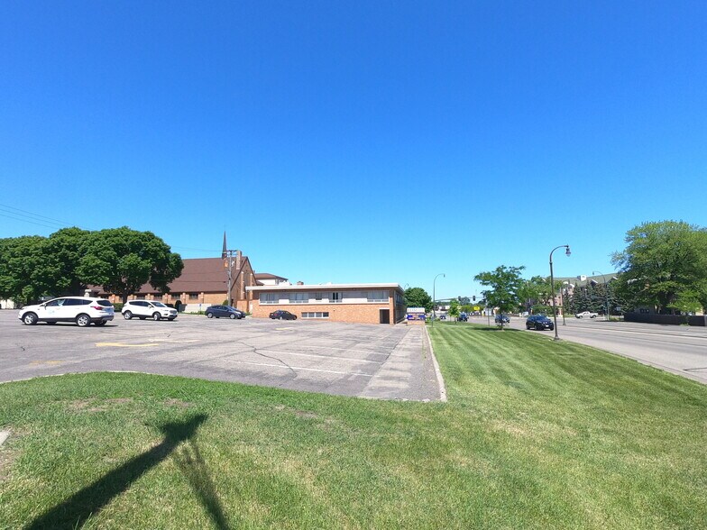 More Photos Of 3978 W Broadway Ave, Robbinsdale Land For Sale