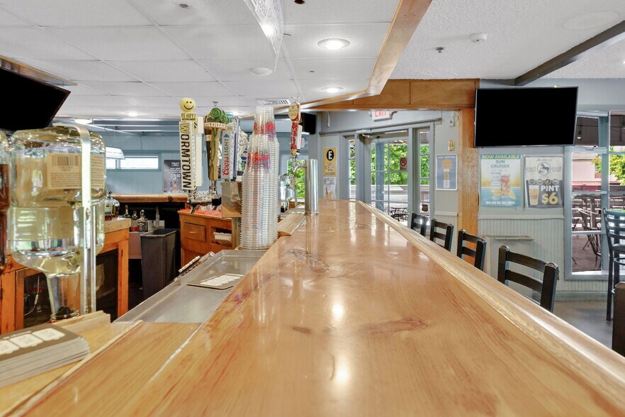 More Photos Of 287 N Elm St, Westfield Restaurant For Sale