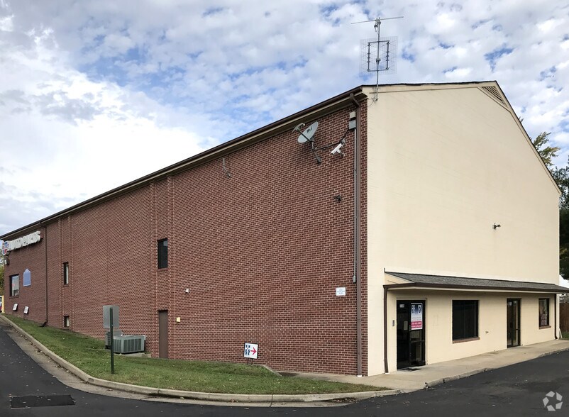 More Photos Of 316 E Market St, Leesburg Office For Sale