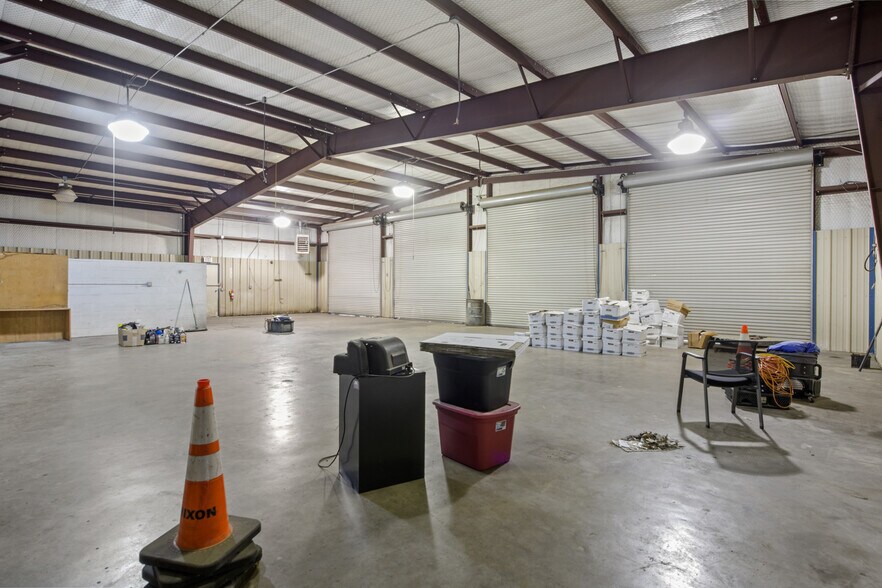 More Photos Of 2300 W Ferguson Rd, Mount Pleasant Freestanding For Lease