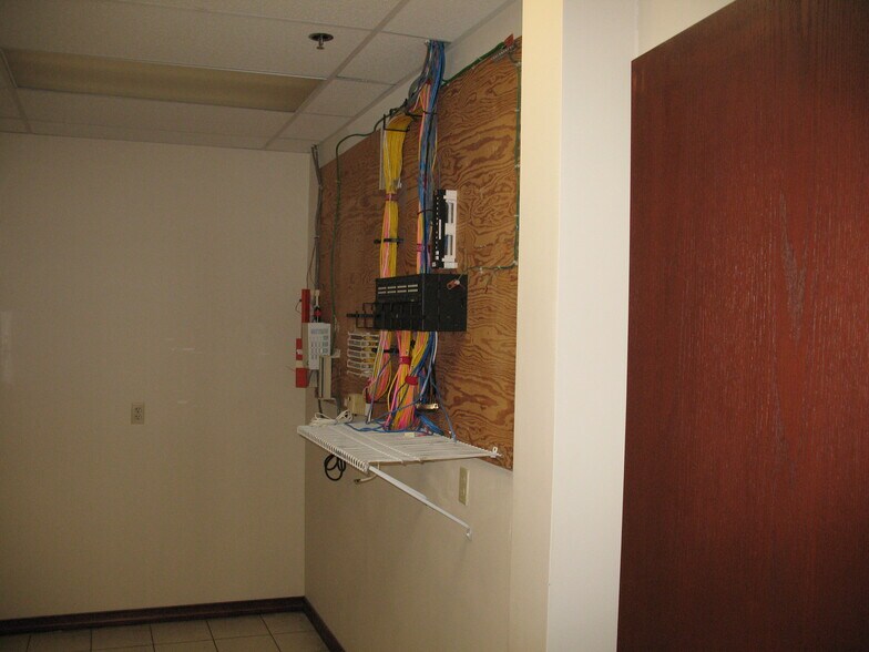 More Photos Of 18 N Main St, Cape Girardeau Storefront Retail Office For Sale