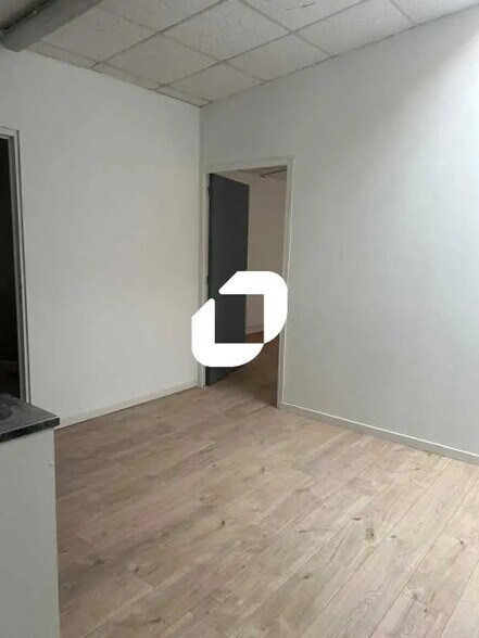 More Photos Of 130 Rue Du Lieutenant Petit Leroy, Chevilly-Larue Office For Lease