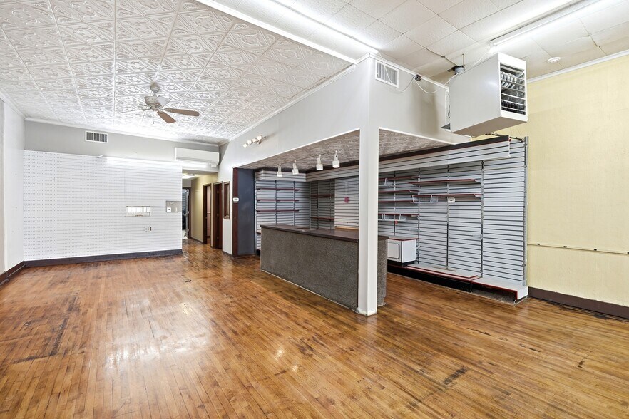 More Photos Of 106 N Orange St, Albion Storefront For Sale