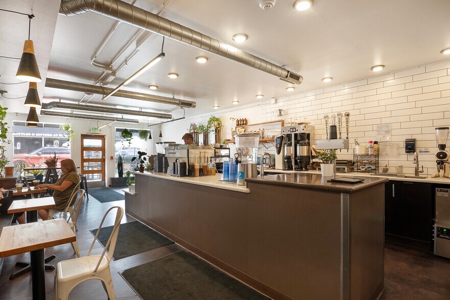 More Photos Of 5218-5220 W 25th Ave, Edgewater Apartments For Sale