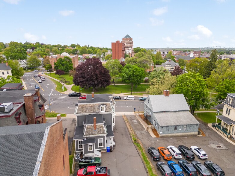 More Photos Of 27 Pleasant St, Middletown Office For Sale