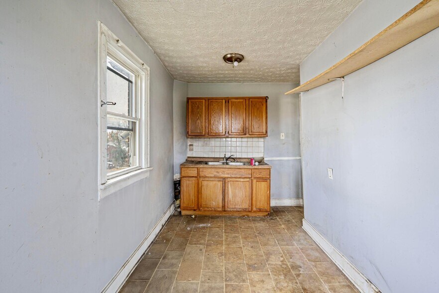 More Photos Of 397 Catherine St, Columbus Apartments For Sale