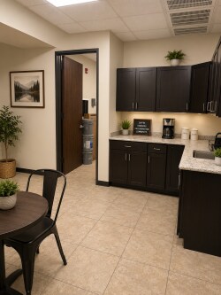 More Photos Of 10505 Fountaingate Dr, Stafford Office For Lease