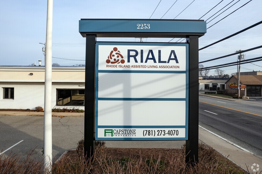 More Photos Of 2253 Pawtucket Ave, East Providence Office For Lease