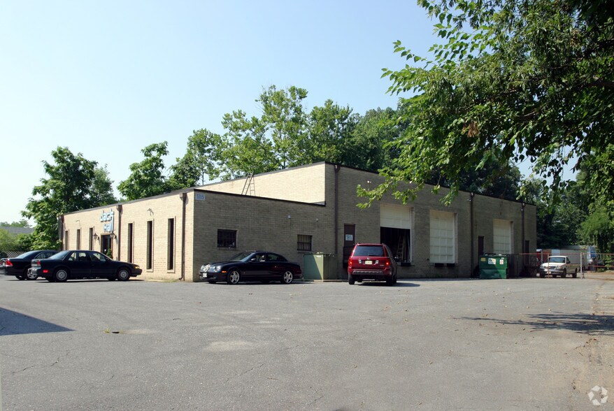 More Photos Of 5115 Berwyn Rd, College Park Warehouse For Sale