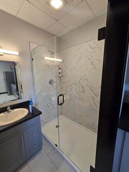 More Photos Of 1155 40th Ave S, Grand Forks Sports And Entertainment For Sale
