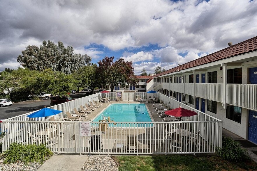 More Photos Of 1368 N McDowell Blvd, Petaluma Hotel For Sale