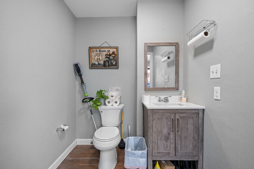 More Photos Of 121 13th St SW, Hickory Office For Sale