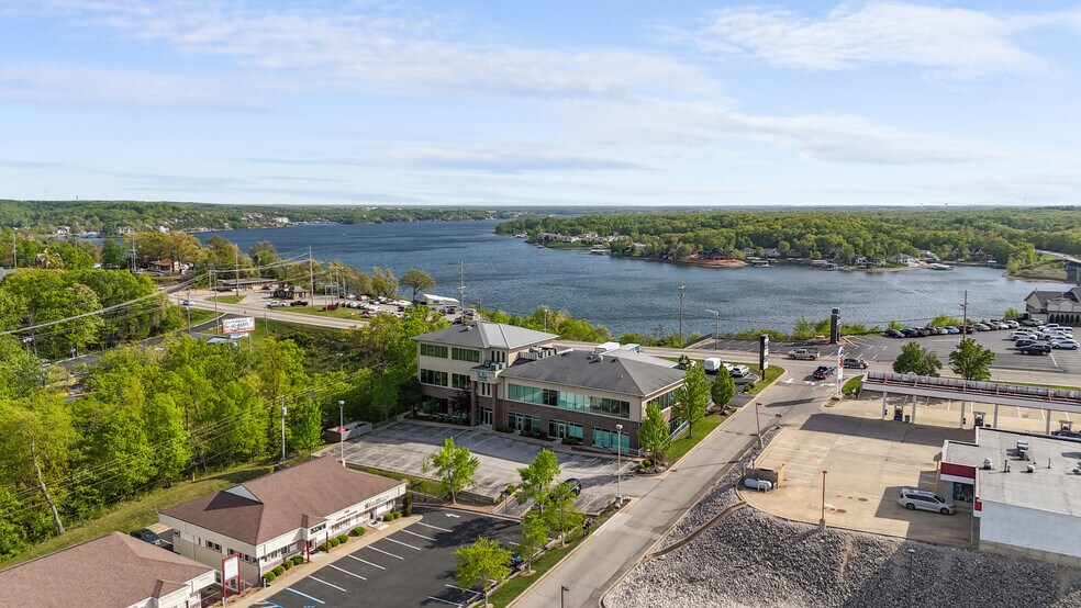 More Photos Of 2265 Bagnell Dam Blvd, Lake Ozark Office For Sale
