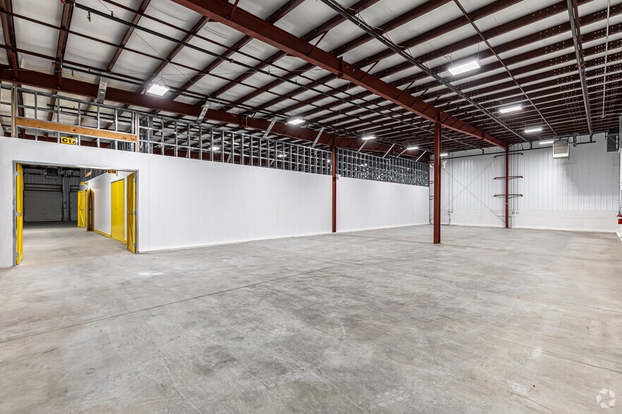 More Photos Of 299 Industrial Ln, Torrington Distribution For Lease