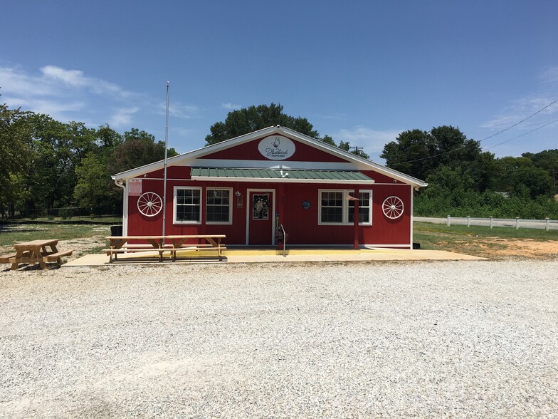 Primary Photo Of 11968 State Highway 64 W, Tyler General Retail For Sale