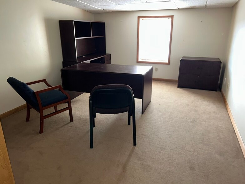 More Photos Of 198 George St, Beckley Research And Development For Lease