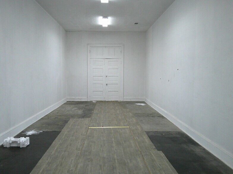 More Photos Of 970 McDonald St, Waycross Flex For Sale