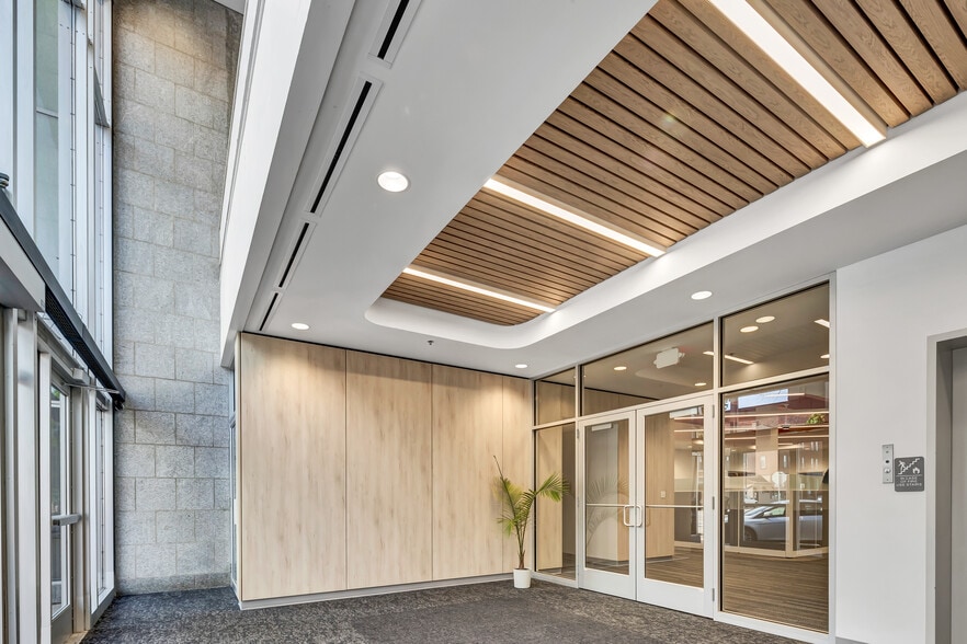 More Photos Of 717 W St Germain St, Saint Cloud Office For Lease