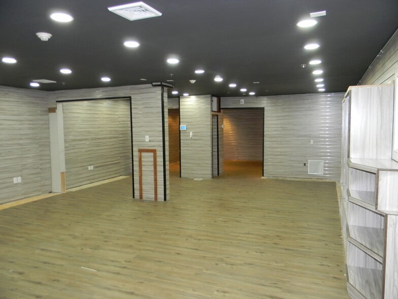 More Photos Of 95 Reef Rd, Fairfield General Retail For Lease