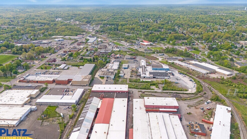 More Photos Of 3700 Oakwood Ave, Youngstown Manufacturing For Lease