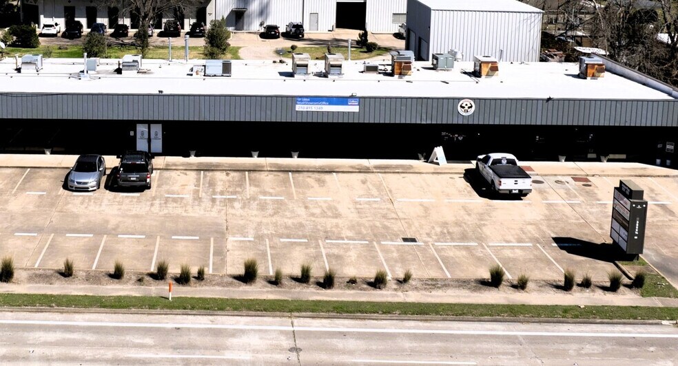 More Photos Of 3030-3050 Antoine, Houston Unknown For Lease