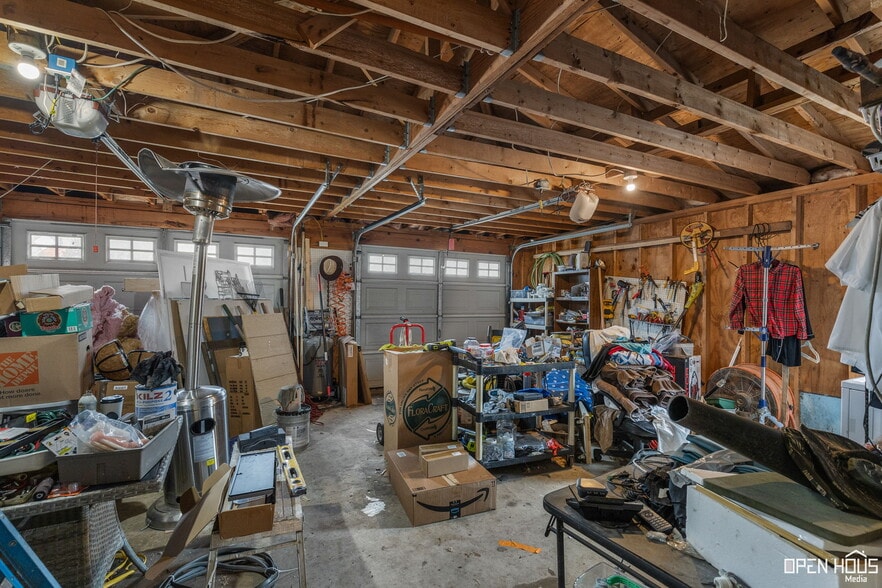 More Photos Of 405 W Gilbert St, Henrietta Hospitality For Sale