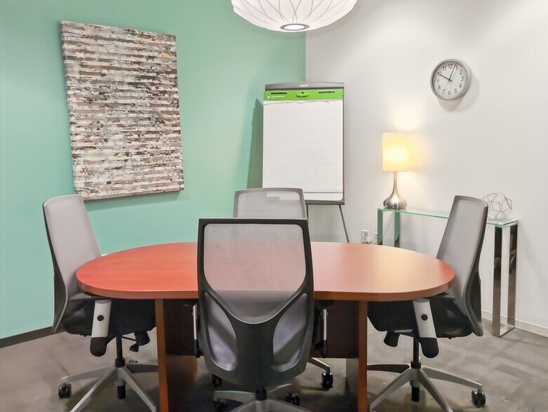 More Photos Of 12600 Hill Country Blvd, Bee Cave Coworking Space