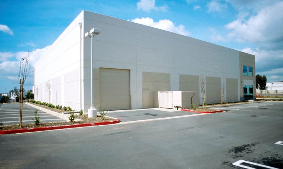 More Photos Of 30242 Esperanza, Rancho Santa Margarita Flex For Sale